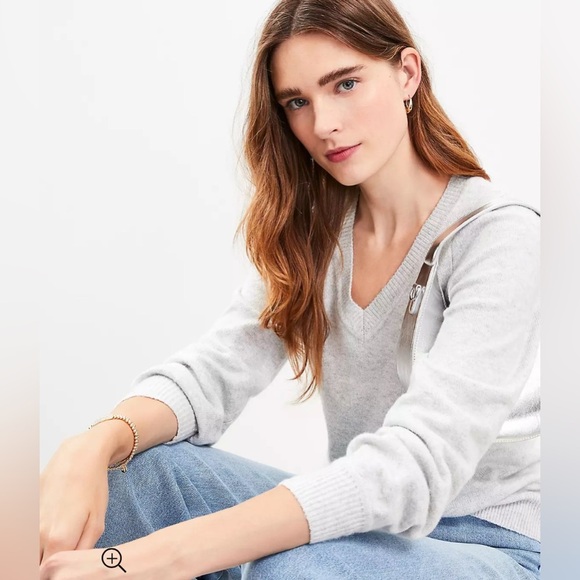 LOFT Relaxed V-Neck Sweater Grey XL - Picture 2 of 7